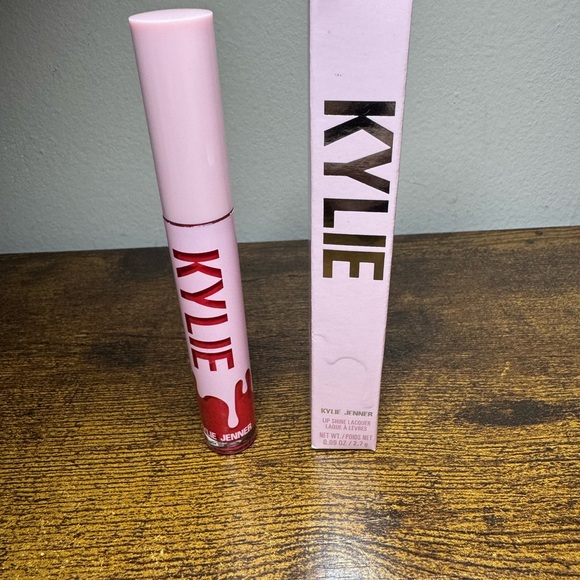 Kylie Jenner lip shine lipgloss 416 don't @ me - Picture 1 of 6